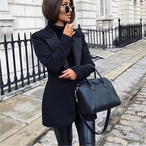 House of CB Gabri Black Crepe Satin Lapel Tailored Blazer Jacket Size Large NWT